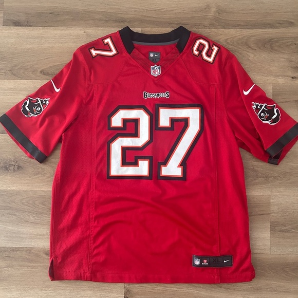 NFL Nike Tampa Bay Buccaneers LeGarette Blount #27 Jersey, Size XL- Pre Loved - Picture 15 of 15
